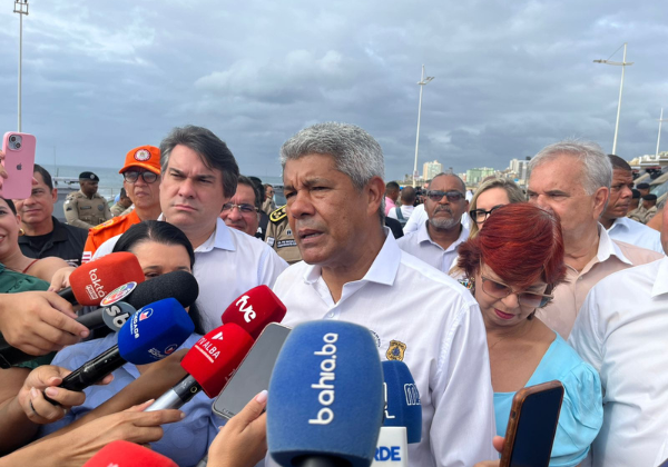 ‘Aliviar a dívida’, afirma Jerônimo sobre 22º pedido de empréstimo na sua gestão