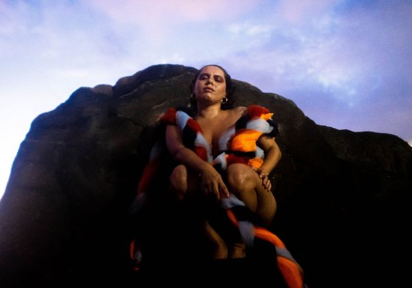 Cantora MaR estreia na música com o single ‘LAVA’