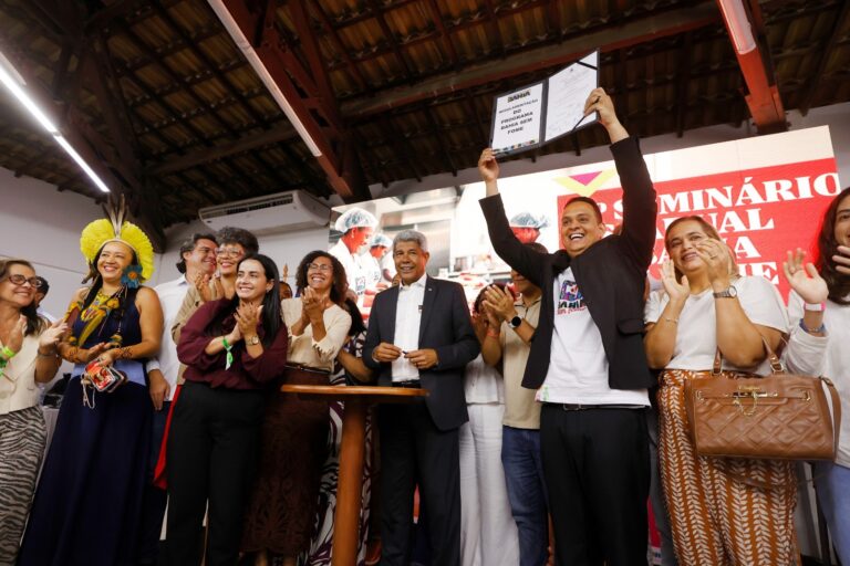 Jerônimo regulamenta programa Bahia Sem Fome 