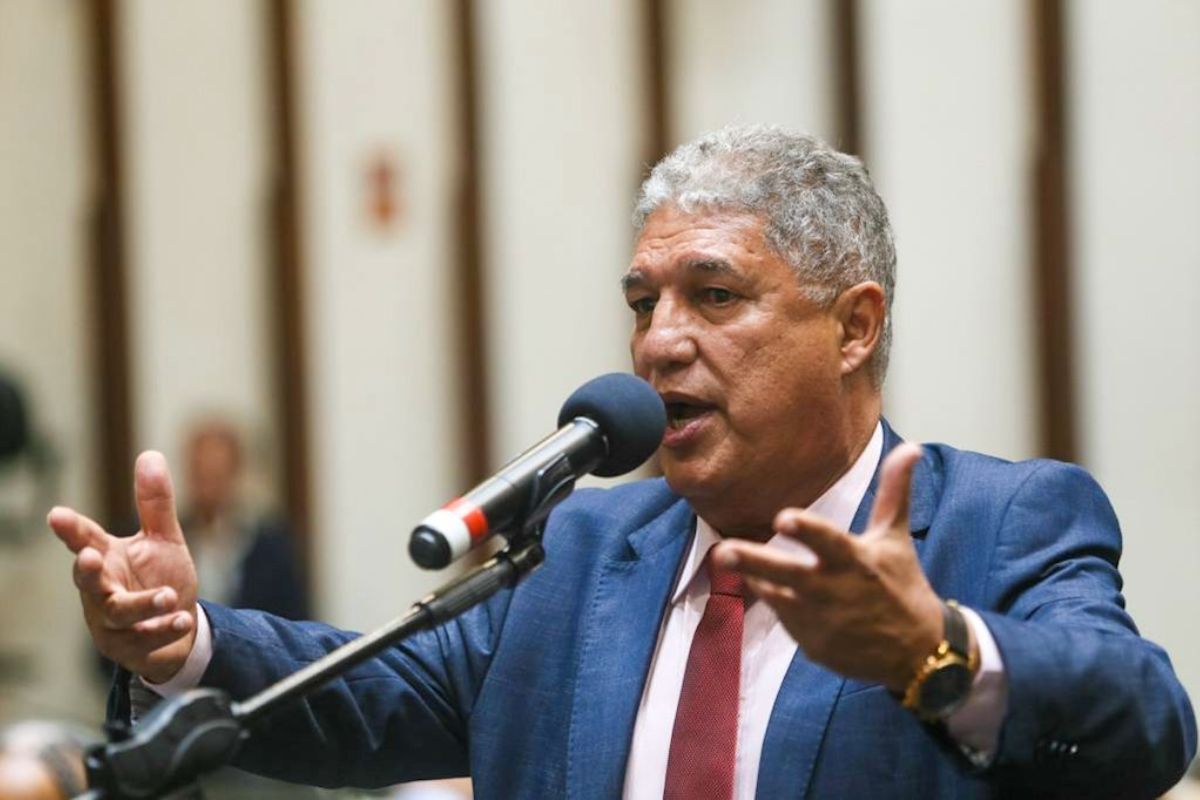 ‘A oposição é contra o desenvolvimento da Bahia?’ questiona Rosemberg Pinto