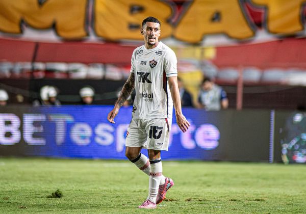 Baralhas fica no Vitória? Presidente do Atlético-GO revela interesse em atleta