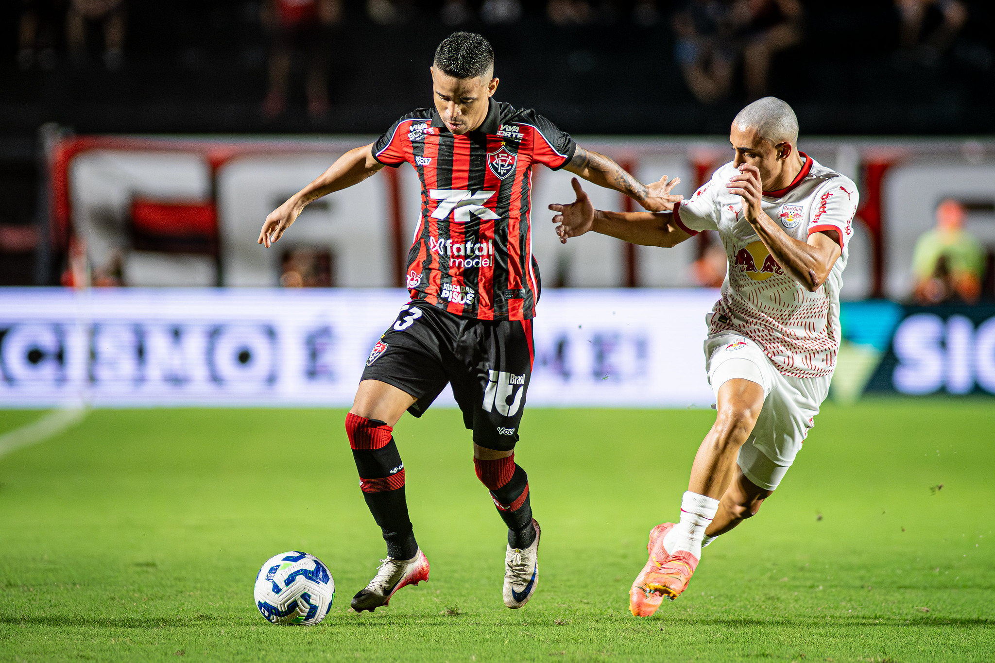 Vitória não vence o Bragantino como visitante há quase 30 anos