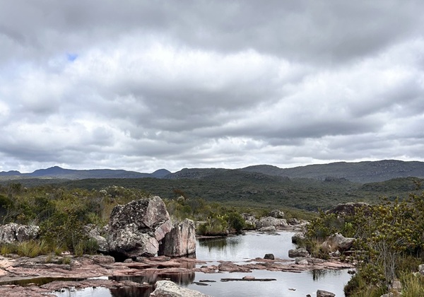 Inema emite alerta para chuvas fortes e risco de temporais na Bahia; veja a lista