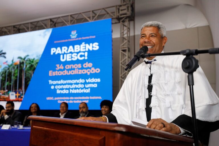 Uesc homenageia Jerônimo Rodrigues com título de Doutor Honoris Causa