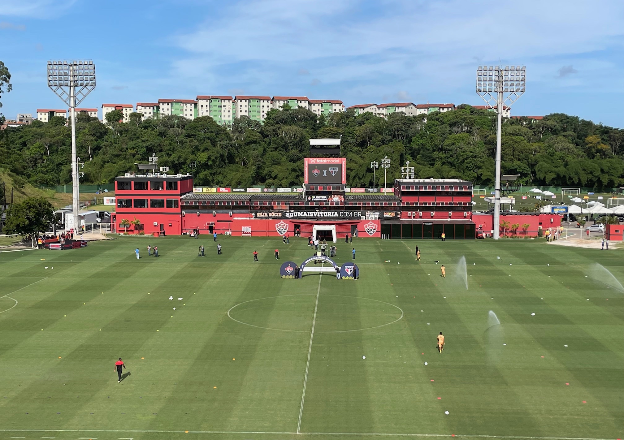 Vitória x São Paulo estão escalados para o jogo no Barradão; confira