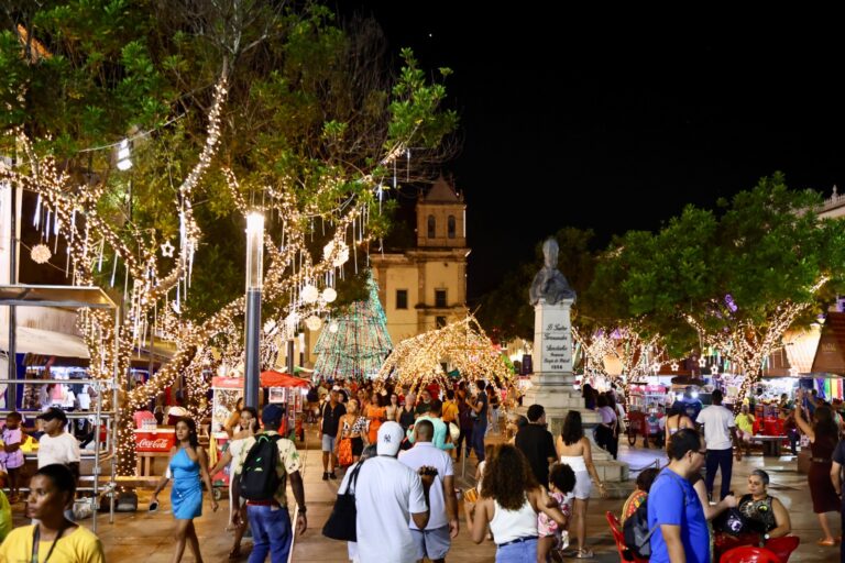 Sacadas Musicais abrem Natal Luz Salvador com concertos em casarões…