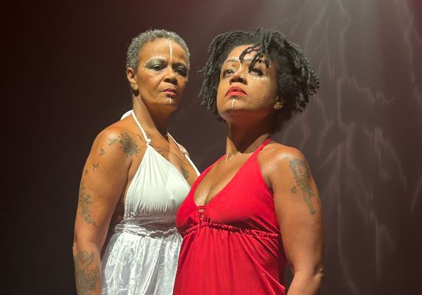 Espetáculo ‘EntreLAÇOS Nagô’ encerra temporada com apresentação em Salvador