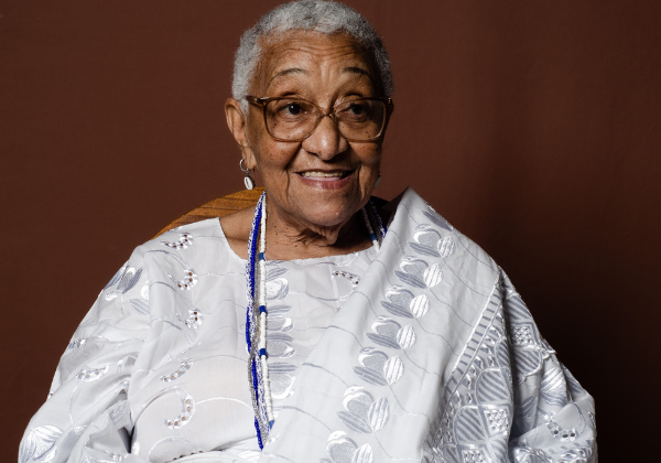 Livro registra culinária ancestral transmitida por Vovó Cici de Oxalá