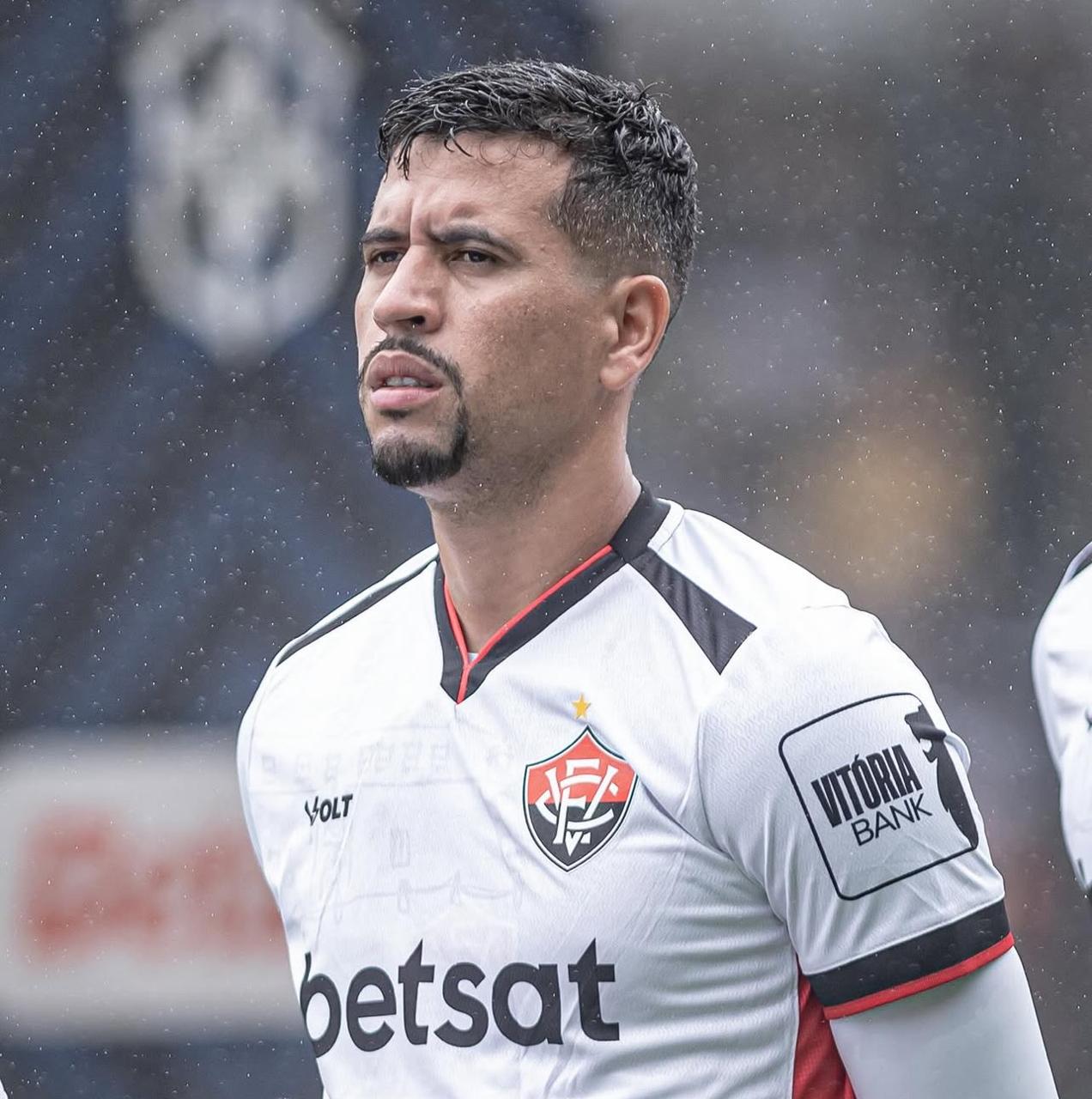 Fim de ciclo: Ricardo Ryller se despede do Vitória após duas temporadas