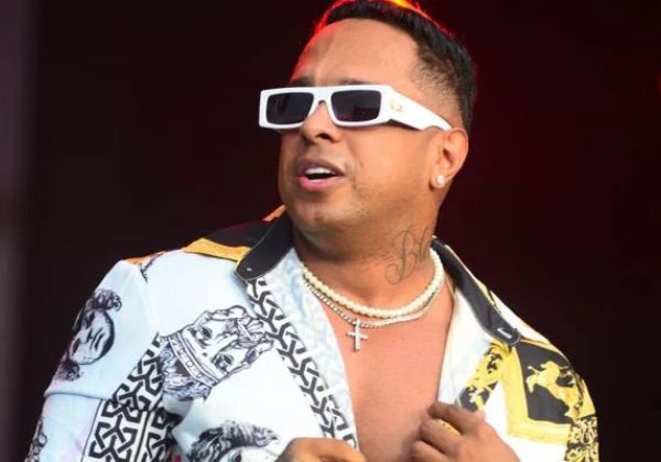 Assessoria de Bruno Magnata desmente saída do vocalista da La Fúria