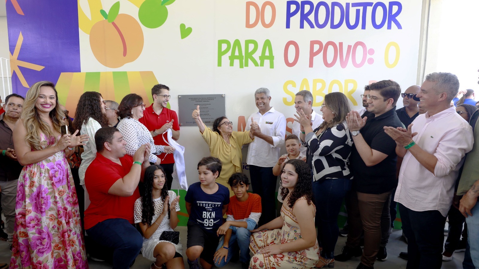 Governo da Bahia anuncia pacote de R$ 130 milhões em obras e serviços para Tucano