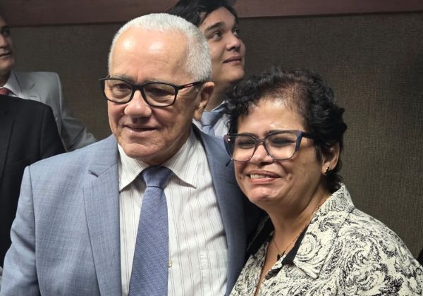 Elisângela deve assumir cadeira em Brasília com ida de Josias ao TCE; entenda