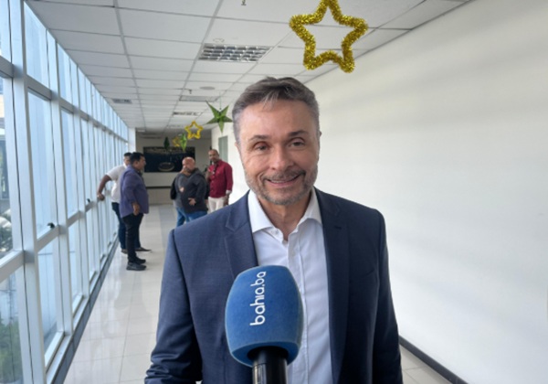 Manoel Vitório afirma que Bahia tem dívida baixa e rebate discurso da oposição