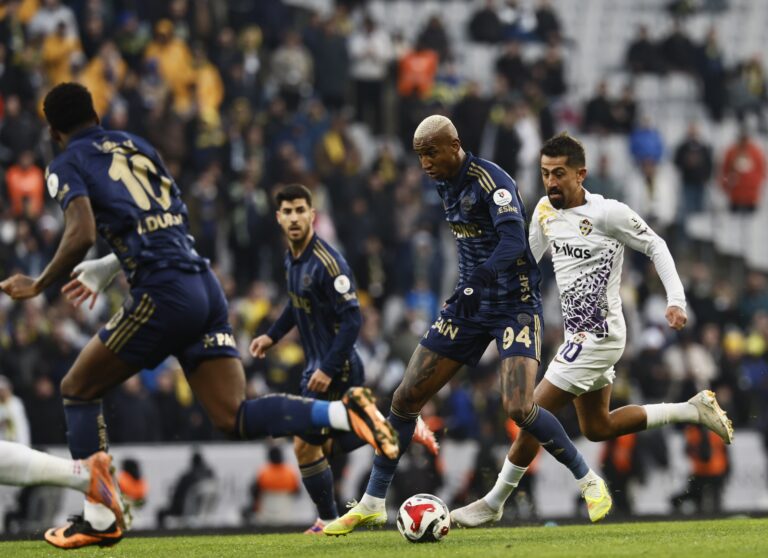 Ex-Bahia, Talisca faz gol em Marcos Felipe pelo Campeonato Turco…