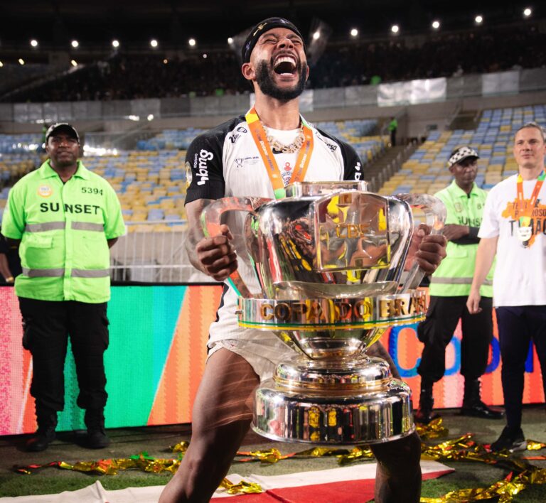 ‘Quem quer f… o Corinthians, saia do clube’, dispara Memphis contra…