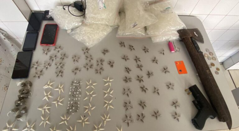 PM prende dupla por tráfico após troca de tiros em Simões Filho