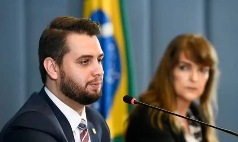 STF mantém prisão de Filipe Martins por descumprimento de medidas…