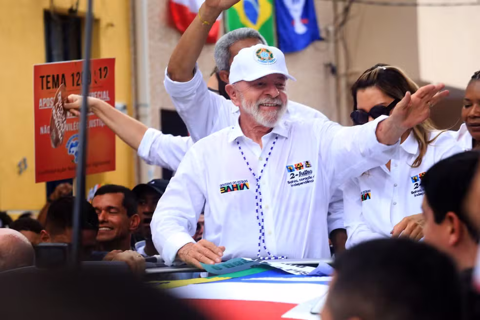 Lula vai lançar pré-candidatura em megaevento do PT em Salvador, diz coluna
