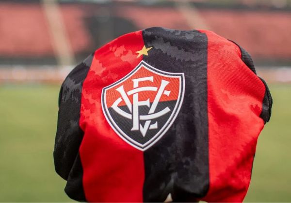 Vitória pode encaminhar acerto com novo diretor de futebol; saiba quem