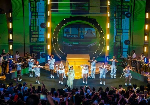 Xanddy lota Concha Acústica para gravação de novo audiovisual