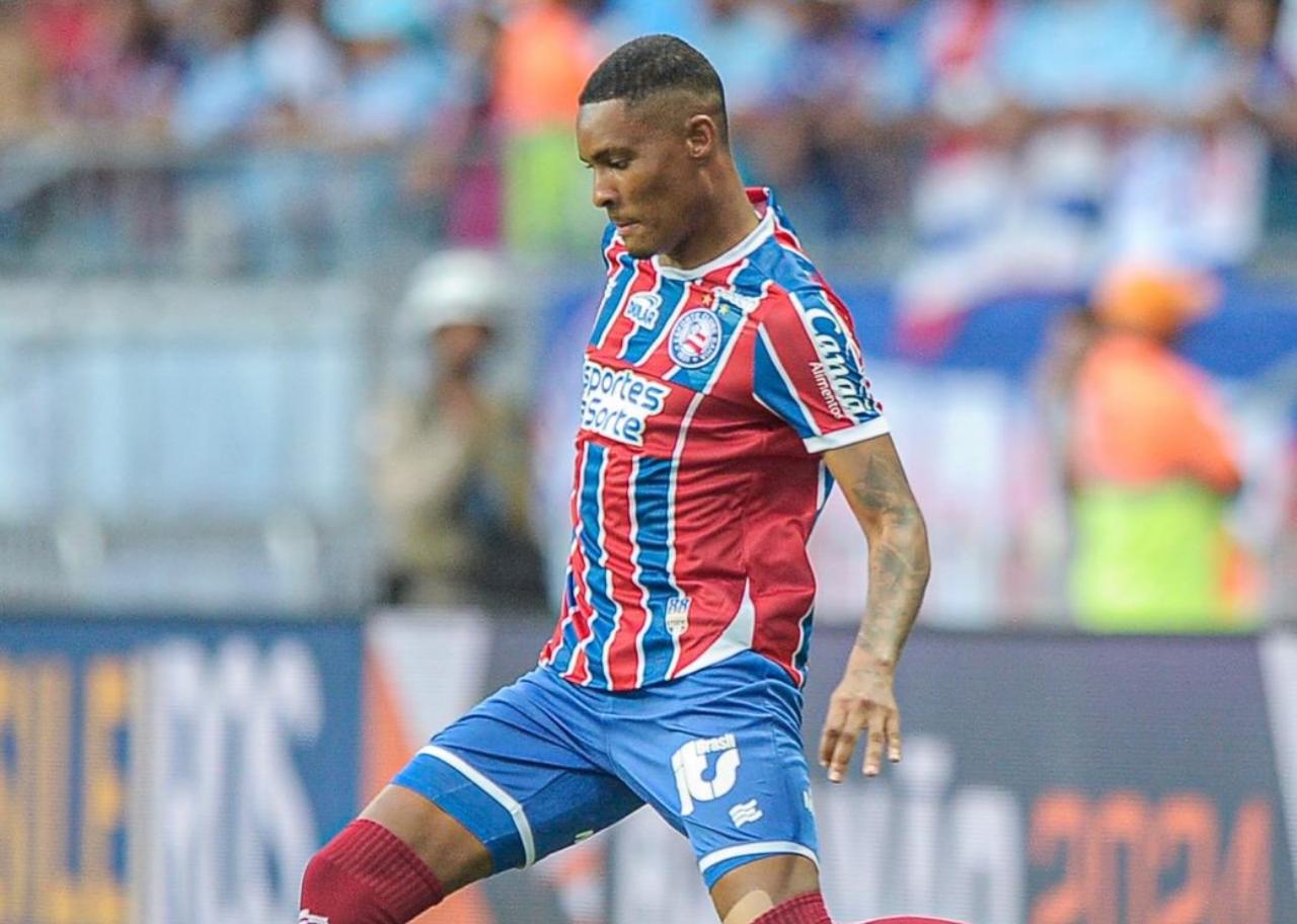 Lateral se despede do Bahia nas redes e agradece passagem pelo clube