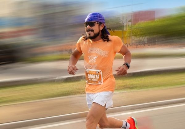 Corrida 100% Você vira aquecimento para foliões do Bloco Camaleão antes do Carnaval