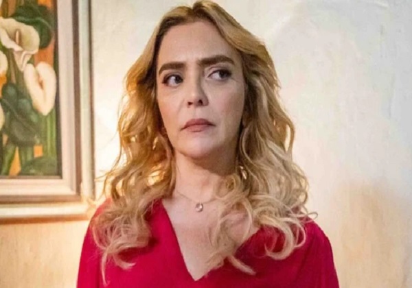 Atriz Titina Medeiros morre em decorrência de um câncer aos 48 anos