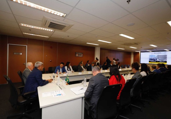 Jerônimo se reúne com prefeito de Itarantim e anuncia investimentos de R$ 36 milhões