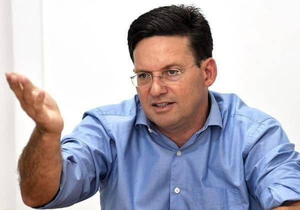 João Roma destaca crescimento de Flávio e consolidação da rejeição de Lula