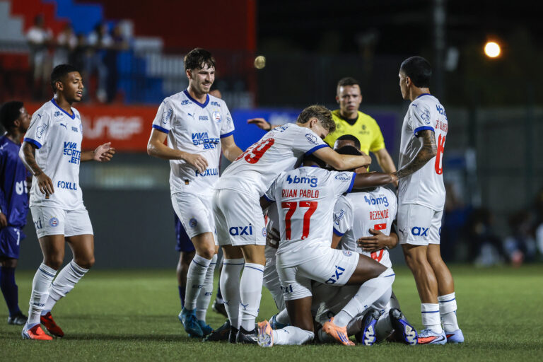 Bahia vence o Bahia de Feira
