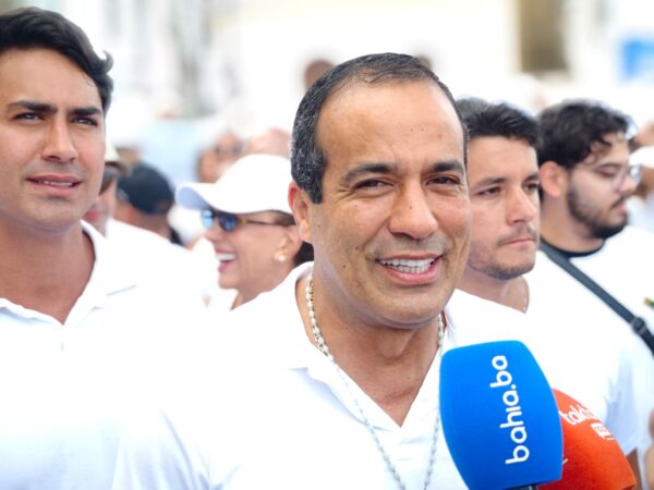 De olho nas eleições, Bruno Reis não descarta atrair Coronel para seu grupo