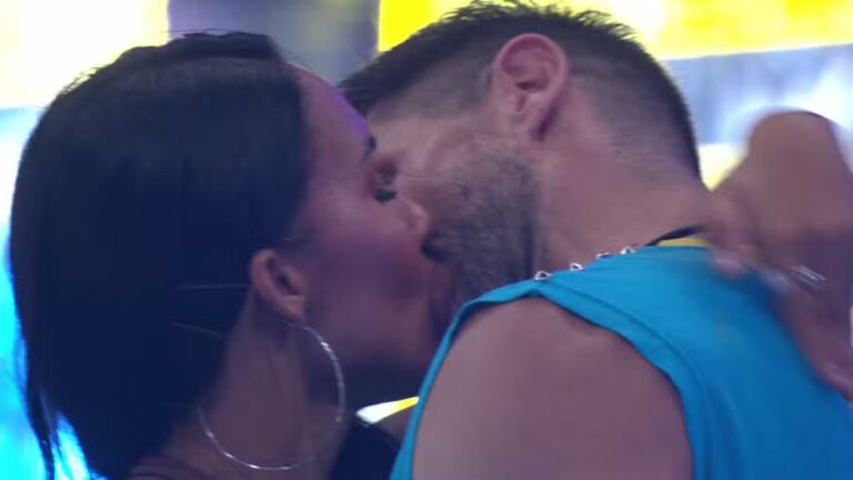 VÍDEO: Maxiane e Jonas protagonizam segundo beijo do BBB 26