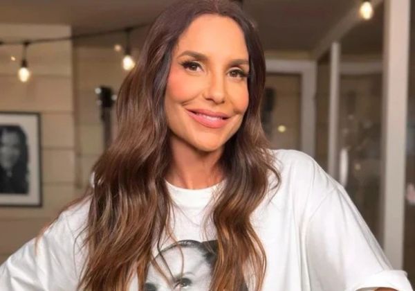 Tá com tudo! Ivete Sangalo exibe curvas em foto pré-show; veja clique