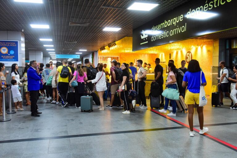 Salvador recebe mais de meio milhão de turistas nos primeiros dias de…