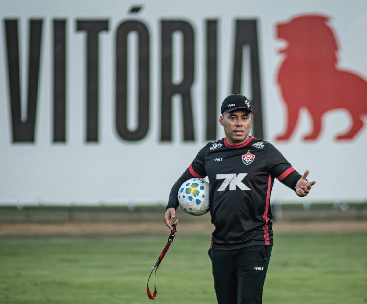 Vitória deve escalar o time principal na próxima rodada do Baianão; veja