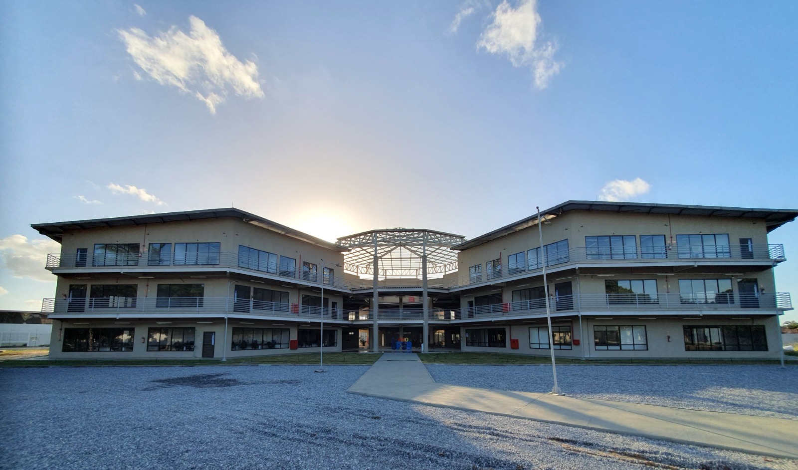 MEC aplicará punições a quase metade dos cursos de medicina da Bahia; veja lista