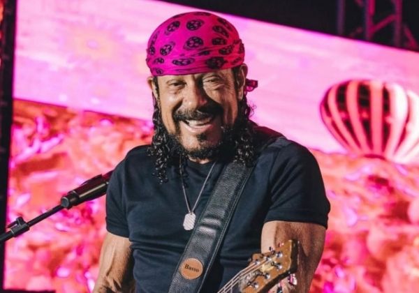 Vumbora transforma cruzeiro em micareta em alto-mar com Bell Marques