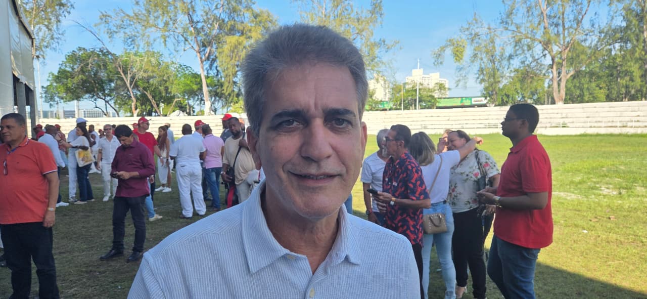 Chance zero, diz Robinson sobre possível troca de Jerônimo por Rui Costa