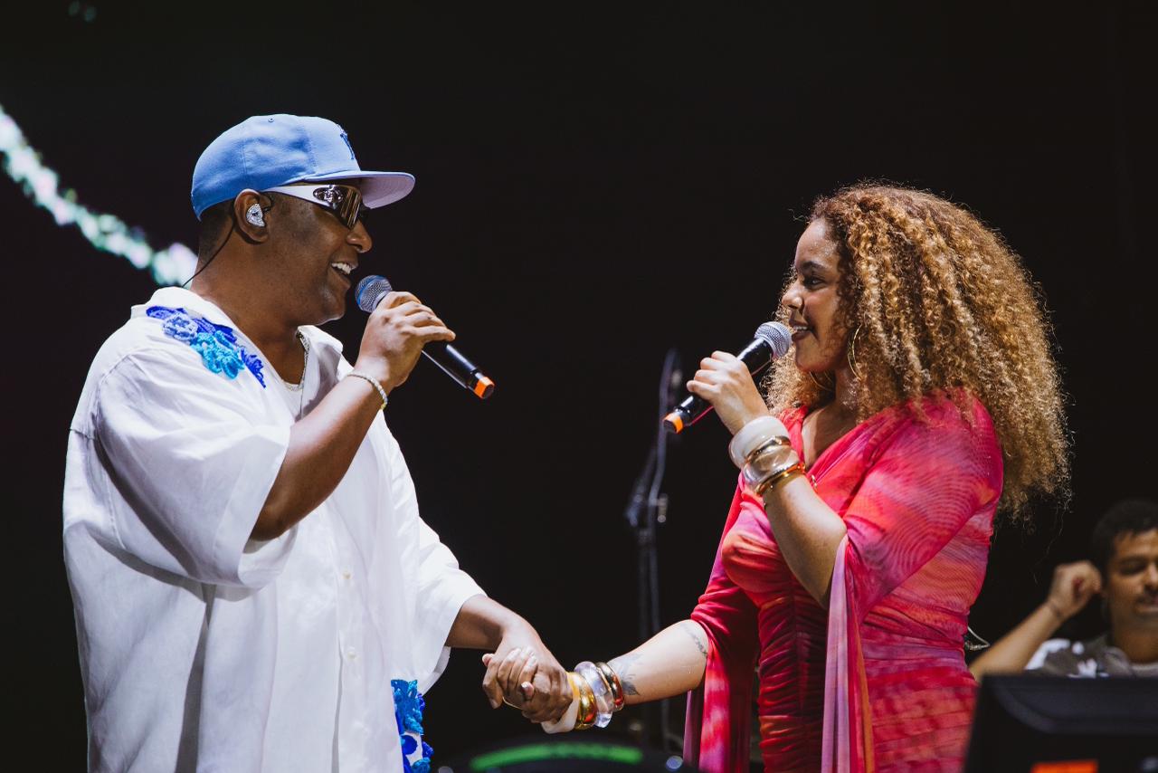 Psirico leva público ao delírio em encontro com Rachel Reis no Festival de Verão