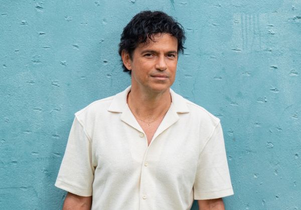 Jorge Vercillo anuncia show da turnê de 30 anos na Concha do TCA; veja data