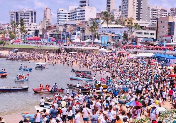 Dia de Iemanjá provoca alteração no trânsito de Salvador; confira mudanças