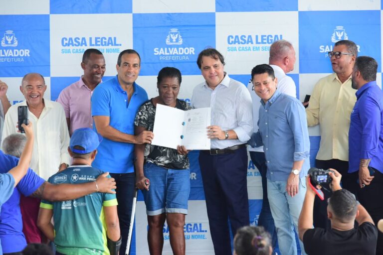 Salvador entrega quase 5 mil títulos de propriedade pelo programa…