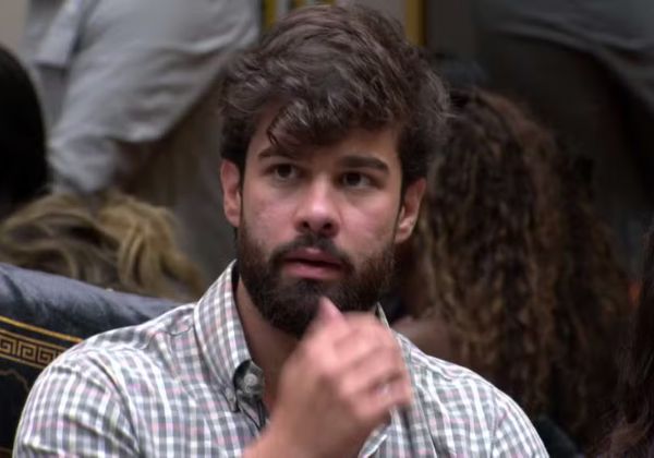 Paulo Augusto é expulso do BBB 26 após agressão contra Jonas