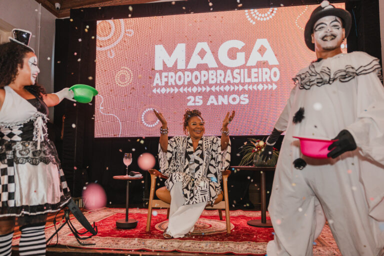 Margareth Menezes volta ao Bloco Os Mascarados no carnaval de Salvador