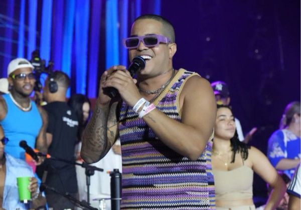 Renanzinho CBX leva projeto ‘Na Rua’ ao Furdunço neste sábado (7)