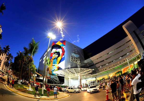 Shopping Barra adota horários especiais durante o Carnaval 2026
