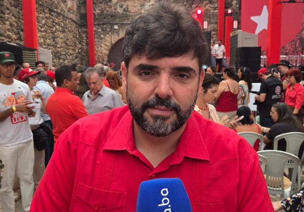 ‘Se não ficar, paciência’, diz secretário sobre permanência de Coronel na base