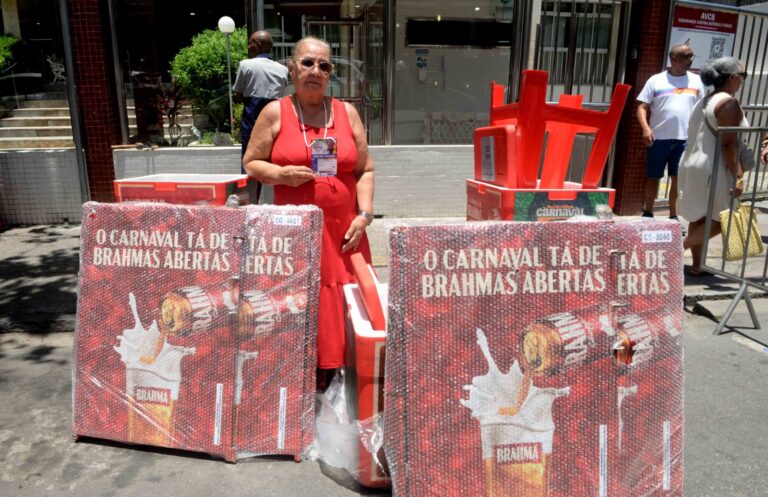 Transporte gratuito marca entrega de kits a ambulantes para o…