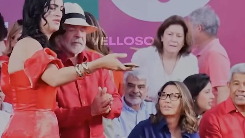 VÍDEO: Janja dá ‘puxão de orelha’ em Lula durante festa do PT em Salvador