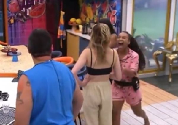 Agressão? Sol Veiga parte pra cima de Ana Paula Renault após provocação; assista